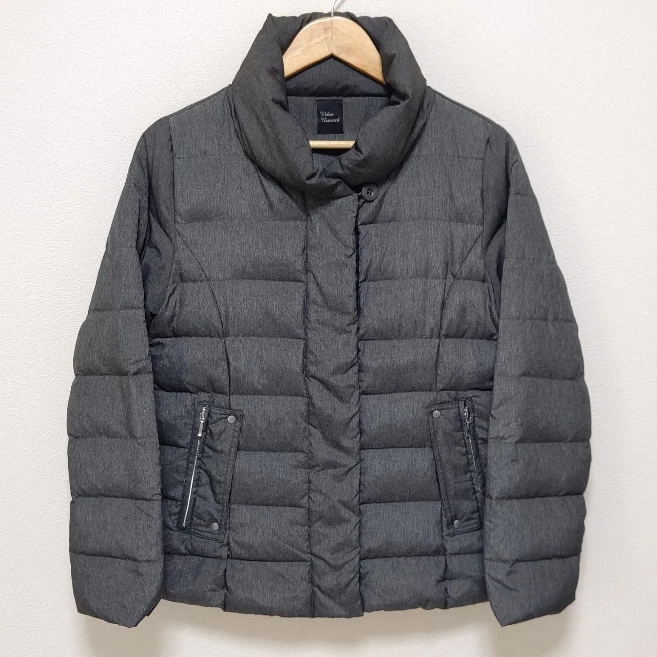 早い者勝ち！【urban research】アーバンリサーチ ダウン ジャケットスタンドカラー ジャンパー コート ブルゾン 防寒 フルジップ  シンプル カジュアル ダークグレー オシャレ 通勤 オンオフ 防寒 レディース サイズONE /62JQ オーズメルカリ店 メルカリ