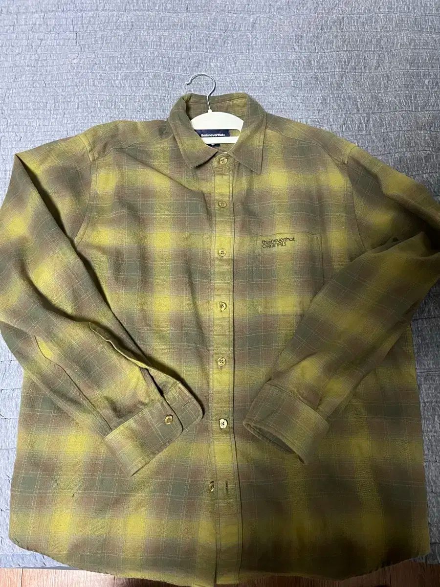ディネデス シャツ 出品 L
