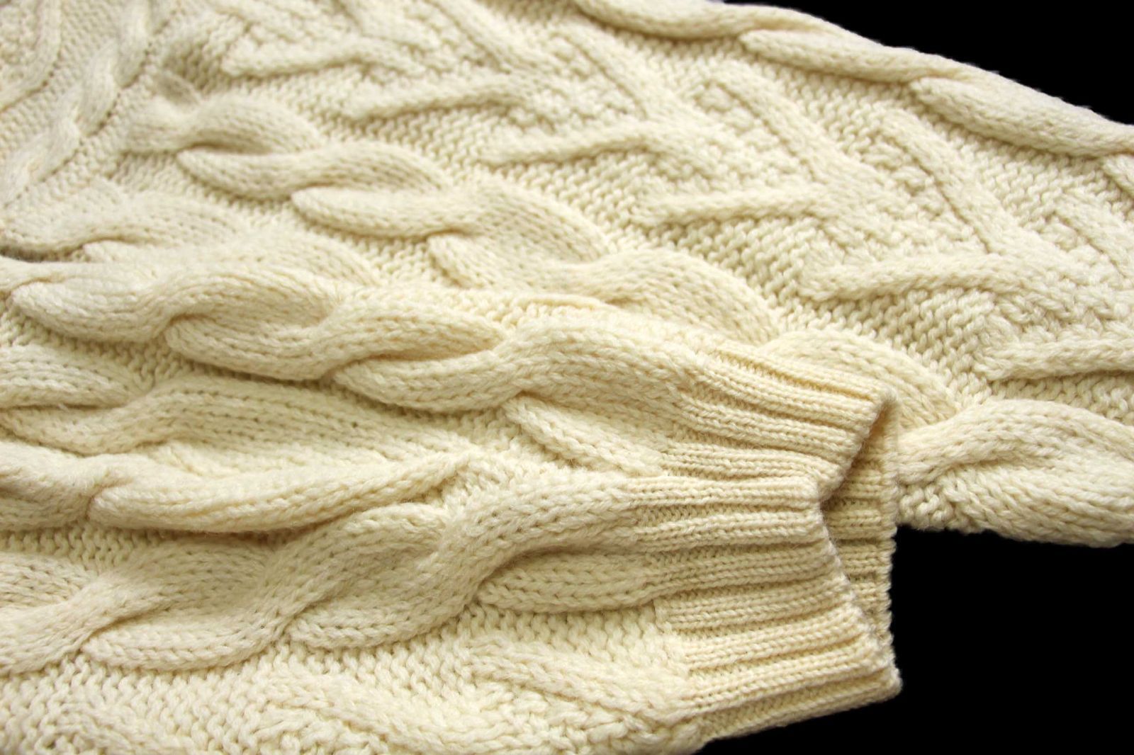 McNEAL ロールネック ケーブル編み ウールニット セーター ナチュラル  