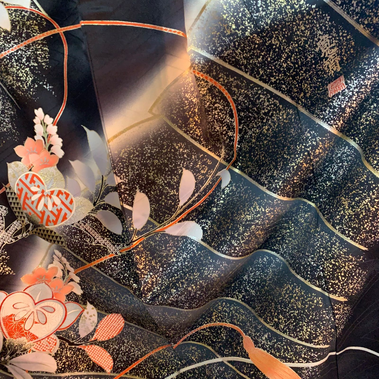 ブランド振袖 山本寛斎 刺繍 金彩 鶴 大輪 牡丹 身丈163cm 撥水加工済 ブランド振袖 山本寛斎 刺繍 金彩 鶴 大輪 牡丹 身丈163cm 撥水加工済