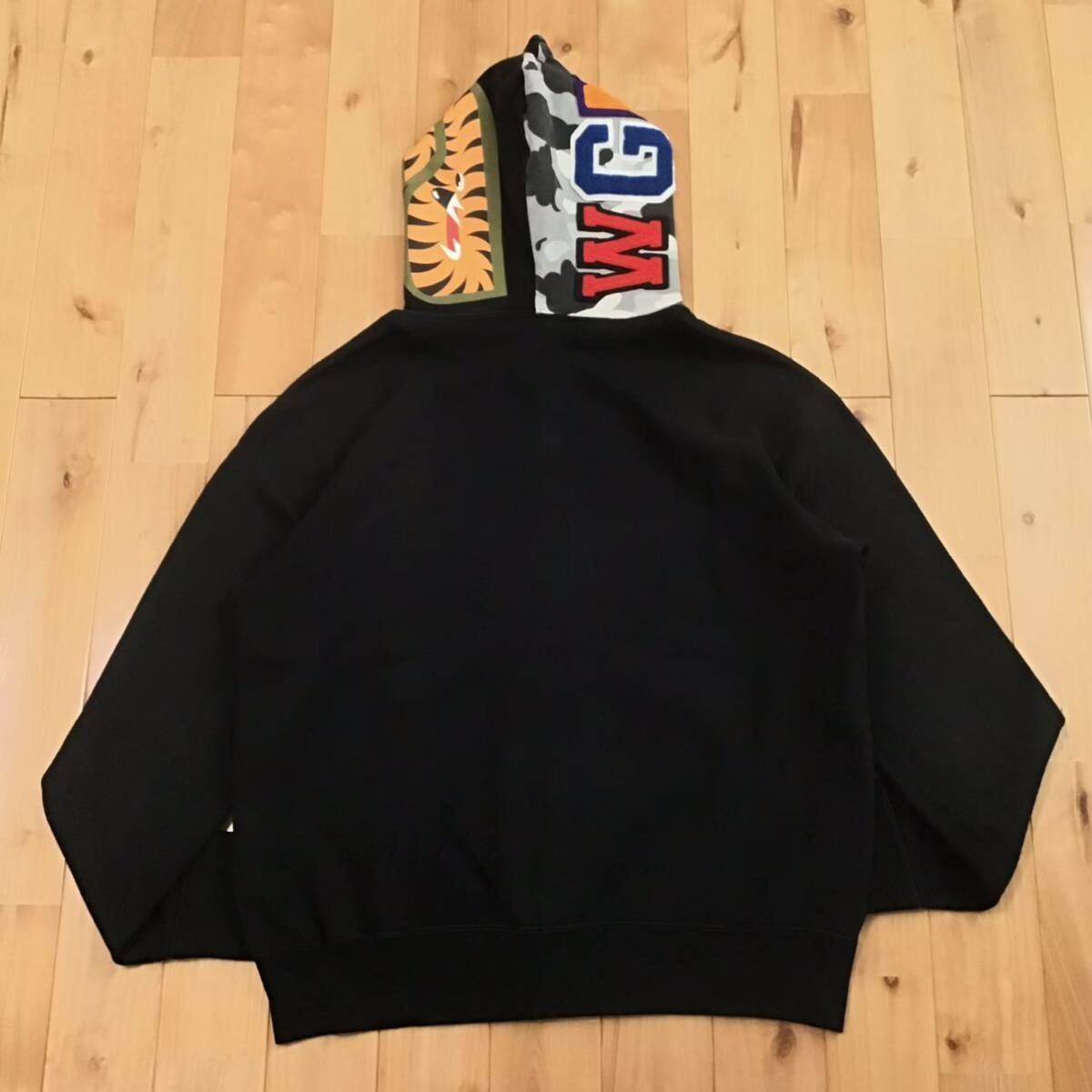 ☆NFS限定☆ シャーク パーカー Mサイズ shark full zip hoodie