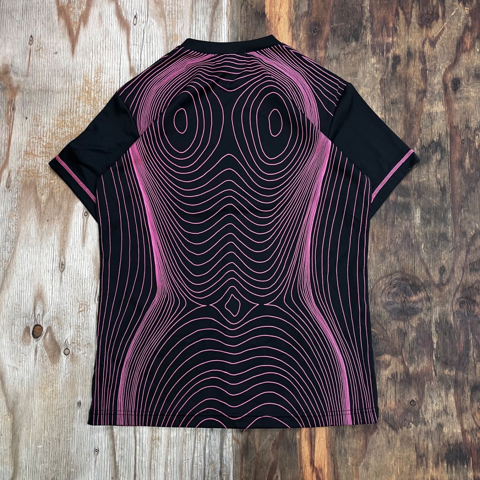 FOTUS フェトウス ボディパターン Tシャツ ブラック ネオン