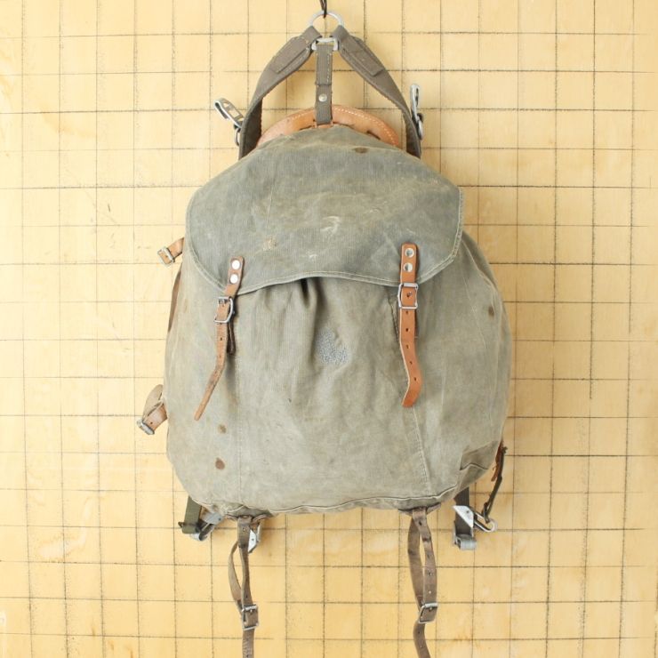 スウェーデン軍　m39バックパック　山岳部隊　 ヴィンテージ スウェーデン軍 m39バックパック 山岳部隊 ヴィンテージ - メルカリ