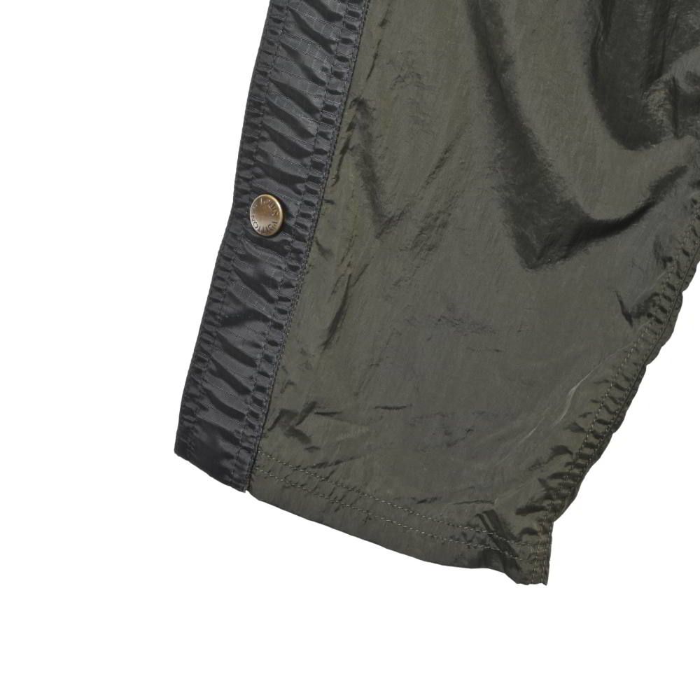 VUITTON サイドボタン