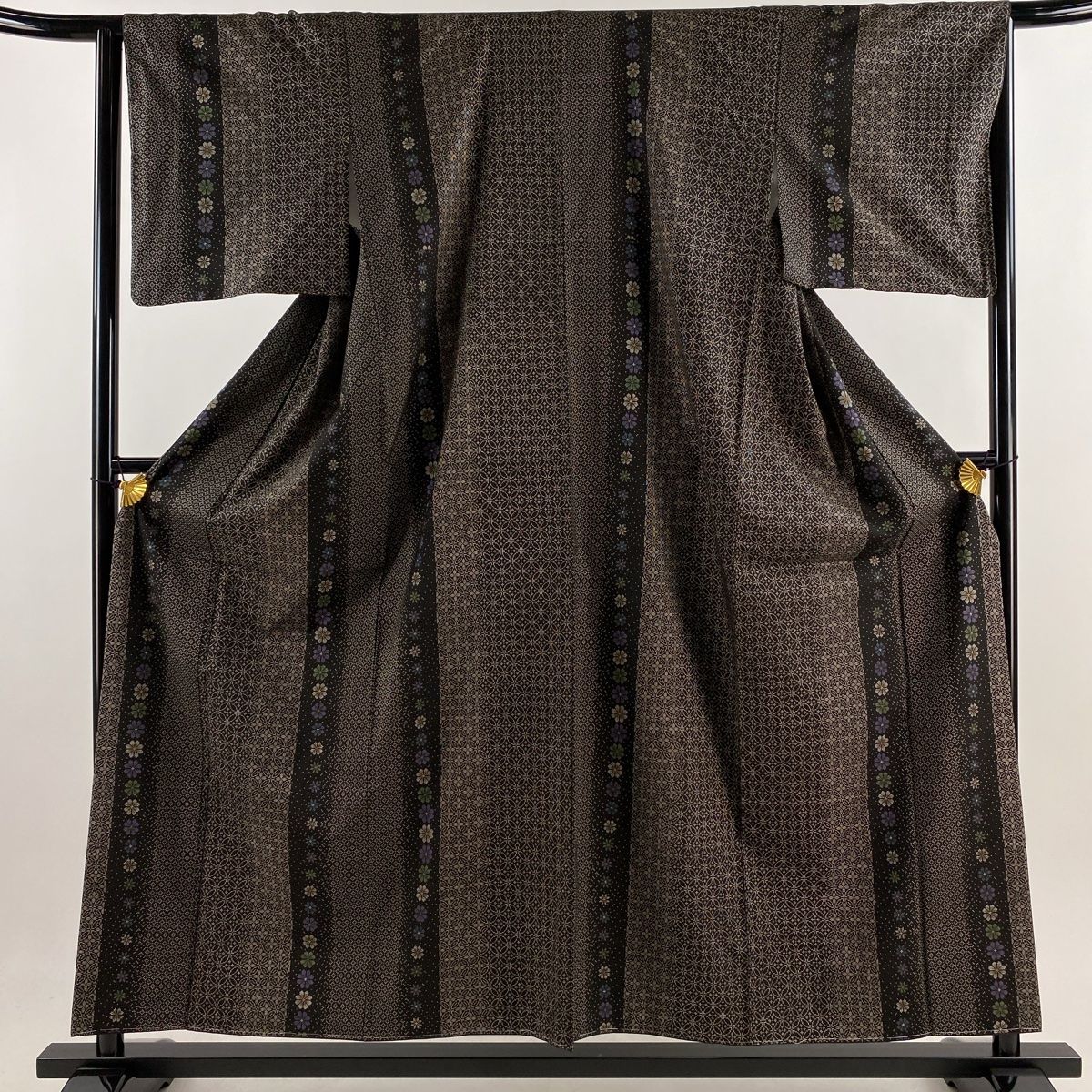 大島紬 身丈155cm 裄丈64cm M 袷 証紙 花 七宝 純泥染 焦茶色 正絹 名品