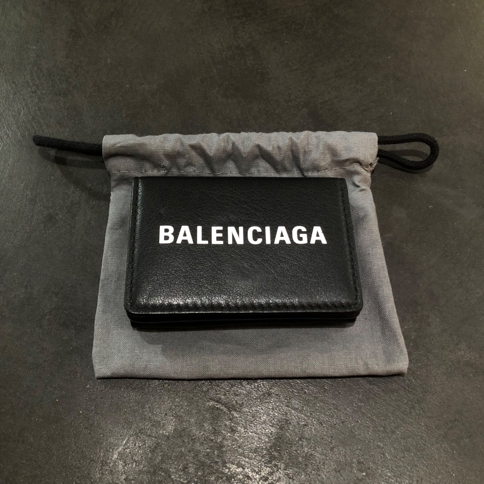 BALENCIAGA 3つ折り財布 エブリデイ レザーウォレット バレンシアガ 516402 87688A2
