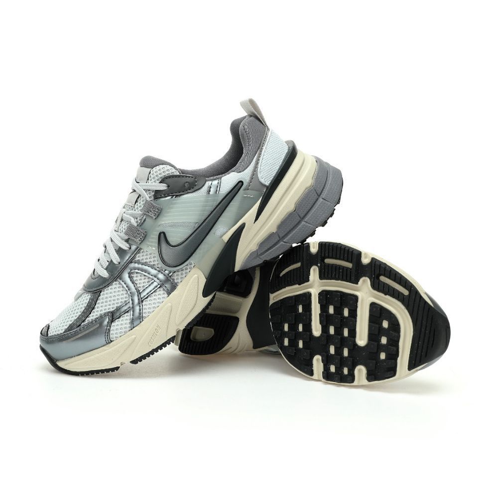 ナイキ V2K ラン NIKE W V2K RN ピュアプラチナム/ウルフグレー/クールグレー/メタリッククールグレー FD0736-003