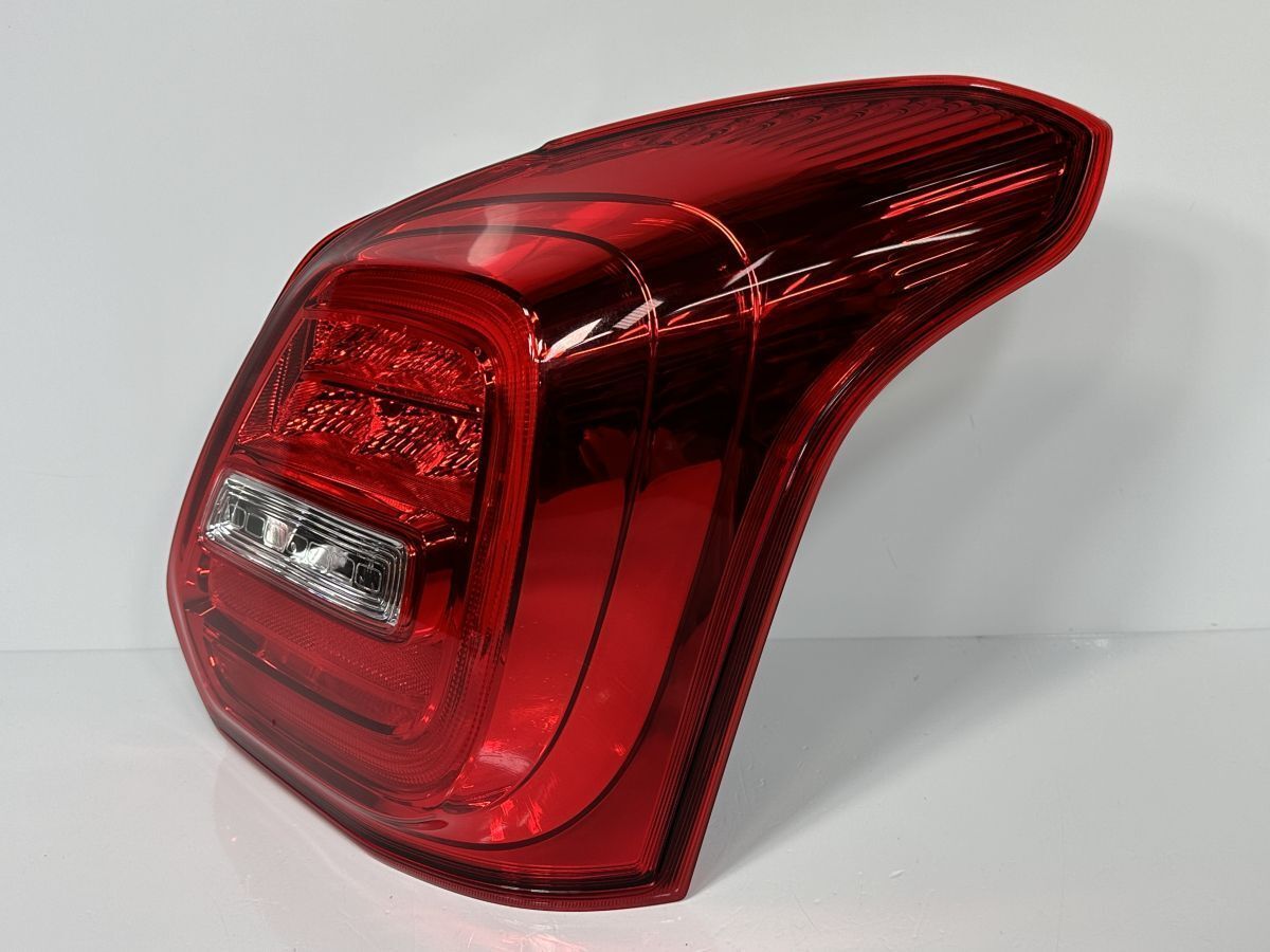 zc33s スイフトスポーツ 右側純正テールライト 【公式通販】