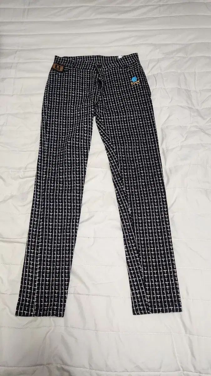 MARK - LONA マークアンドロナ ゴルフ ズボン25-26