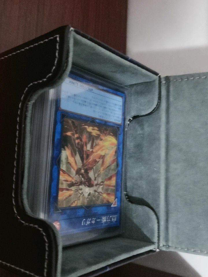 閃刀姫 増援 デッキケース 遊戯王 レザー カードケース 横入れ