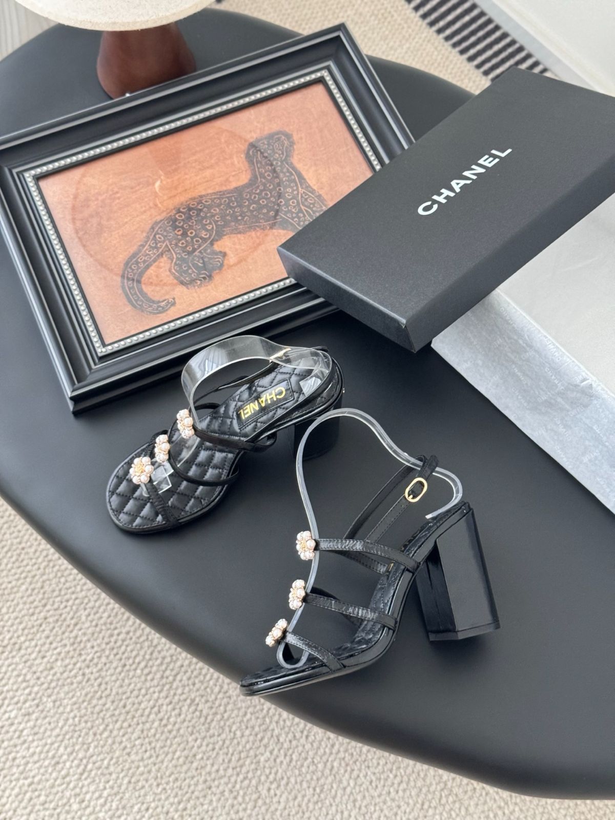 *特別な贈り物に*【CHANEL】ユニークヒールサンダル25P新作 Chanel 25P 椿サンダル02-2 - メルカリ