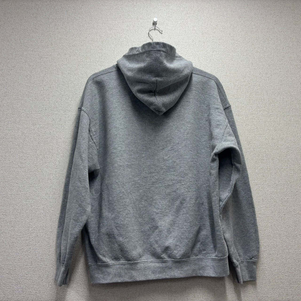 ネイビーグレーのパーカー ギルダン GILDAN アメリカ古着 メンズ Lサイズ 中古古着 GILDAN プリント スウェット パーカー