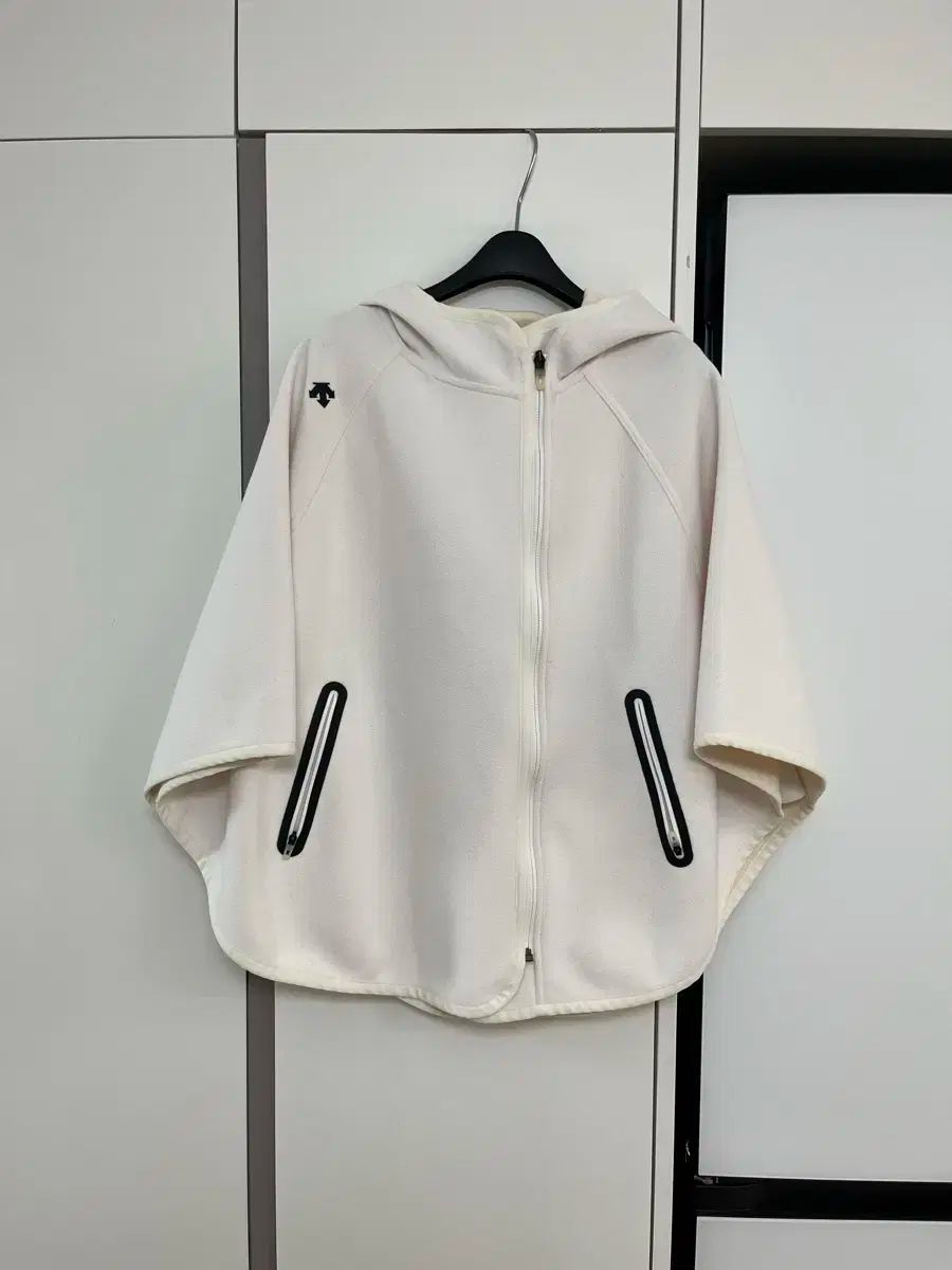 DESCENTE デサント フード ケープ