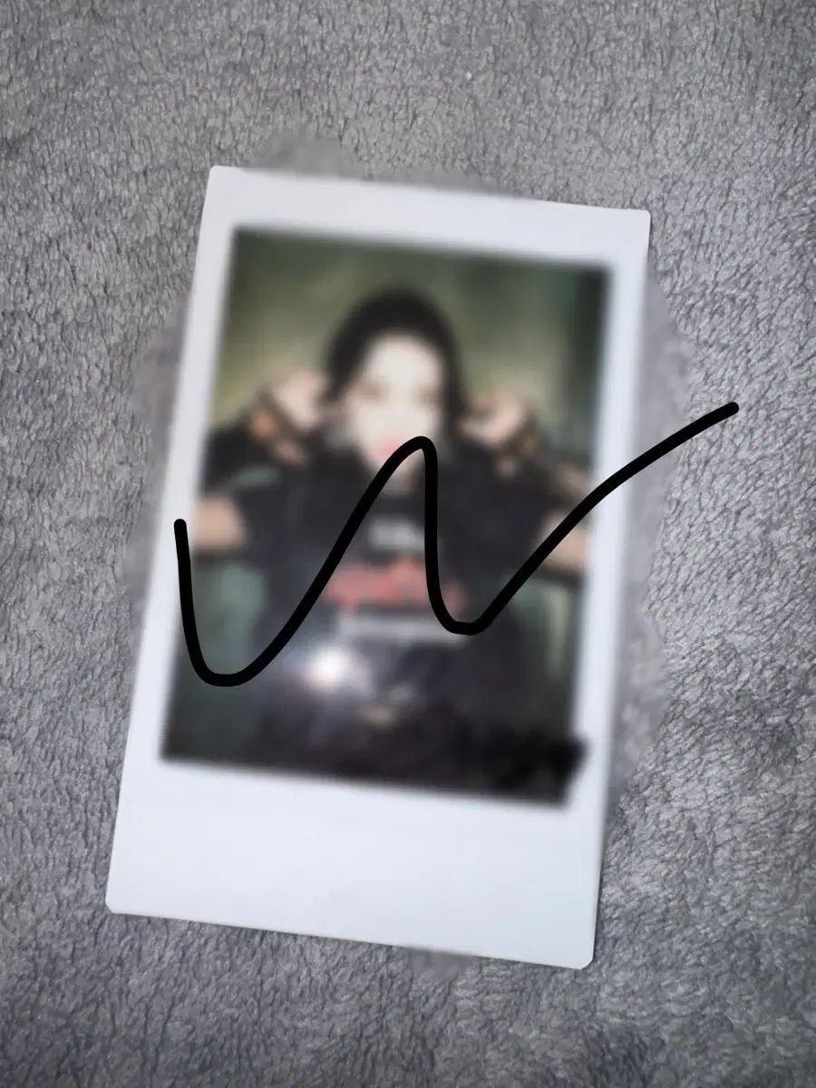 Billlie(ビリー) ハラム(HARAM) サイン入りチェキ サイン入り