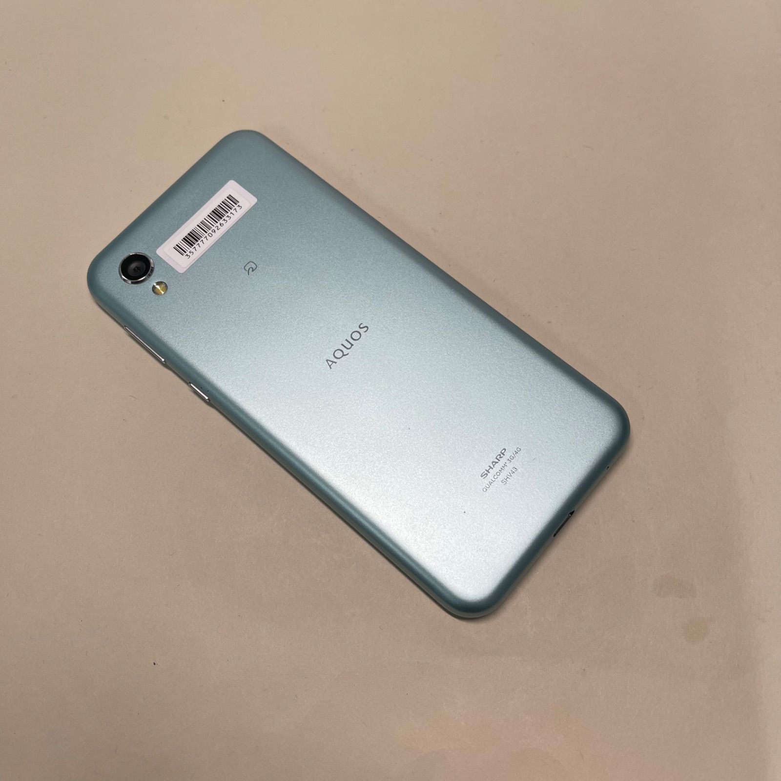 美品 シャ－プ AQUOS sense2 SHV43 SIMフリー 3173