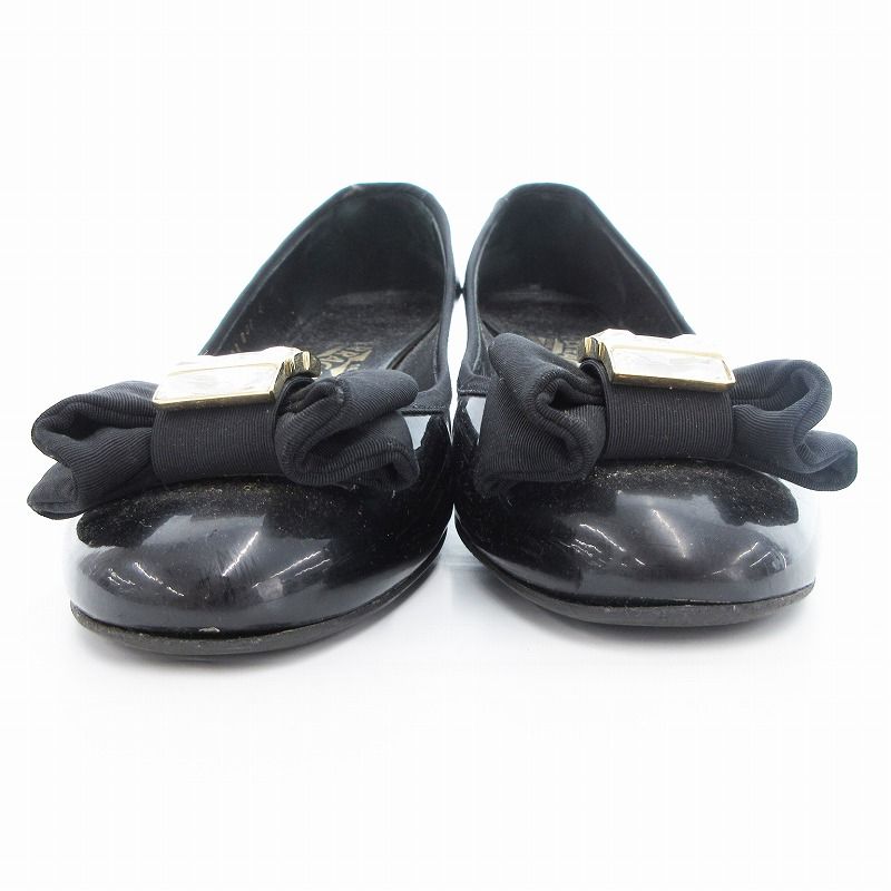 サルヴァトーレフェラガモ エナメルパンプス ビジュー ヴァラリボン ブラック 9 サルヴァトーレフェラガモ Salvatore Ferragamo ヴァラ パンプス