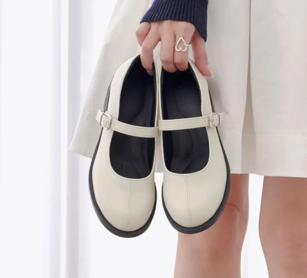 改定による改訂 X シスター チュウ クラシック MARY JANE メリージェーン クリームホワイト 4 3