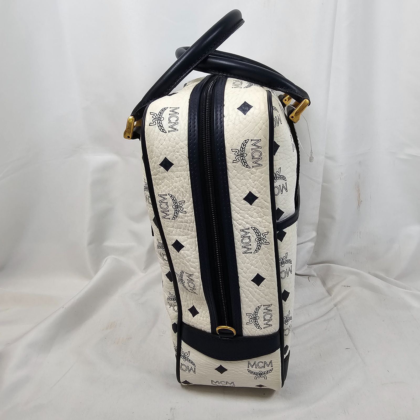 MCM ホワイトレザーバッグ D2584 バッグ一覧 | MCM® JP