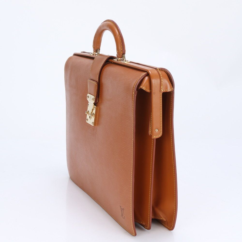 ルイヴィトン エピ セルヴィエット フェルモワール ジパングゴールド