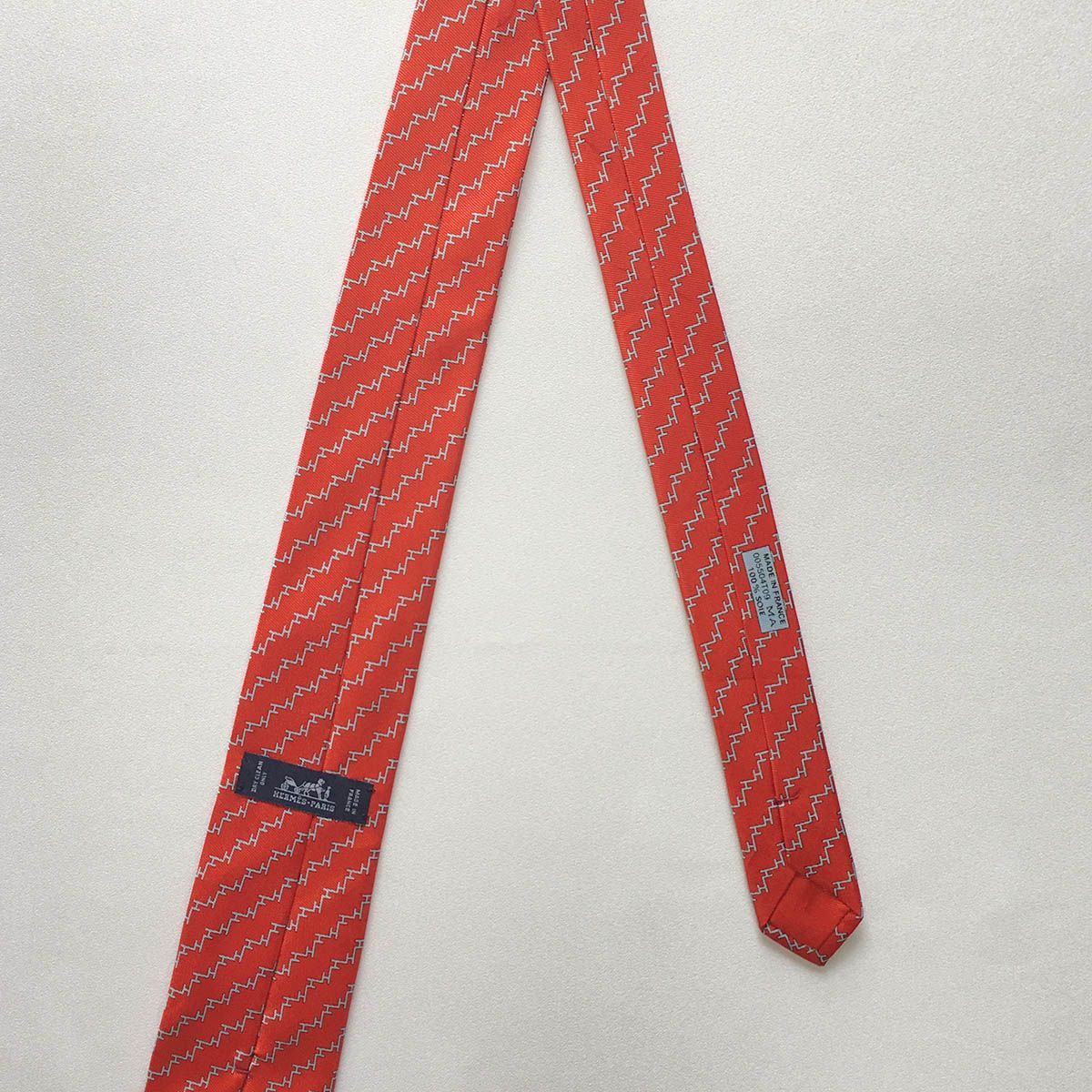 美品 エルメス HERMES ネクタイ シルク100% フランス製 美品 エルメス HERMES ネクタイ シルク100% フランス製 ネイビー