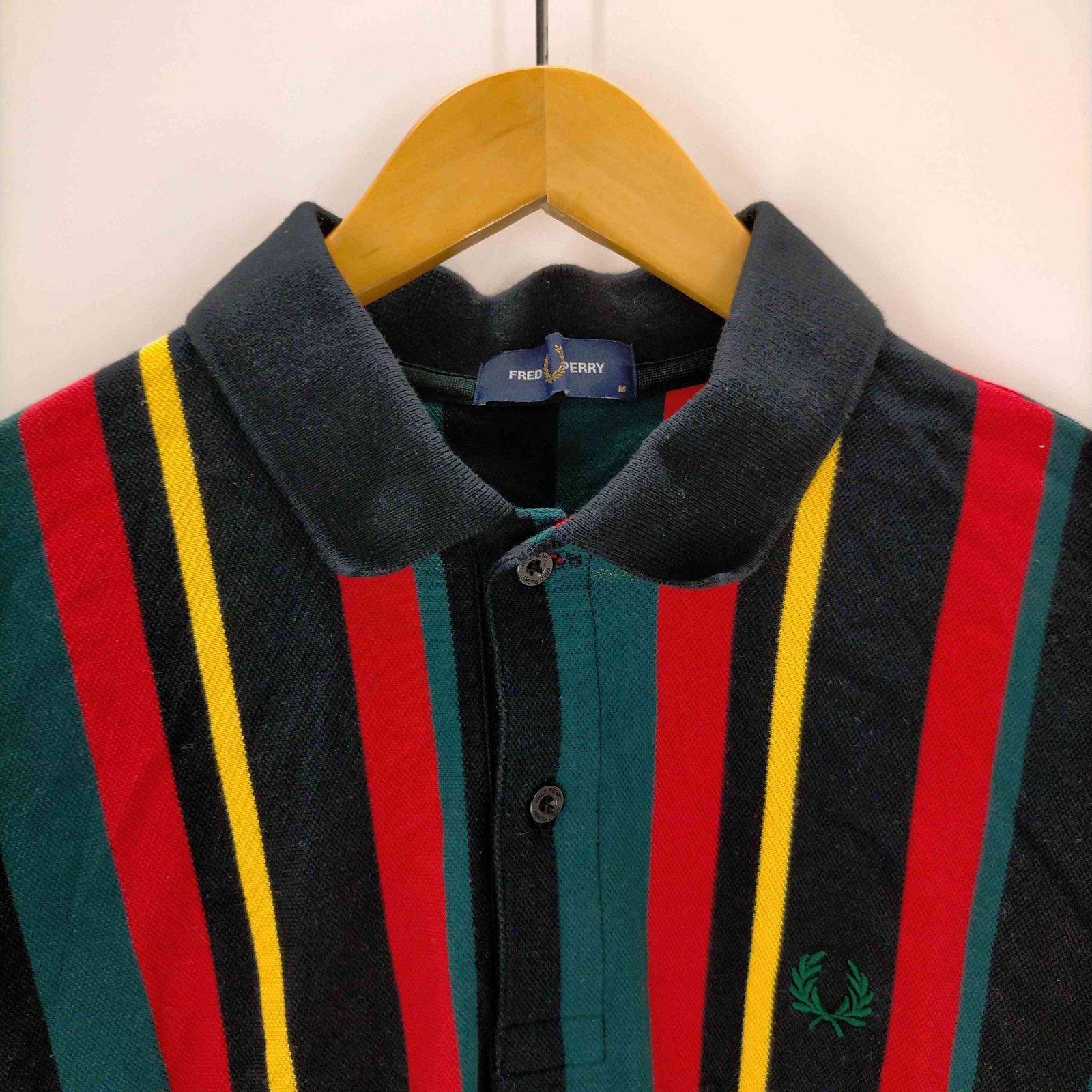 【FRED PERRY】美品　ポロシャツ　マルチカラーストライプ　M★ フレッドペリー FRED PERRY マルチストライプ 半袖ポロシャツ
