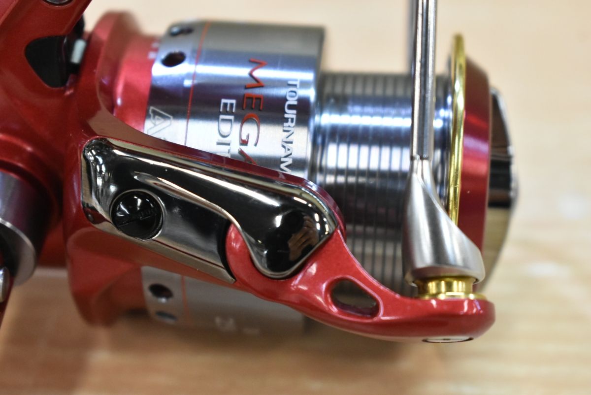 ダイワ トーナメント ISO メガドライ エディション 2500LBD ダイワ トーナメントiso メガドライエディション ダイワ トーナメント