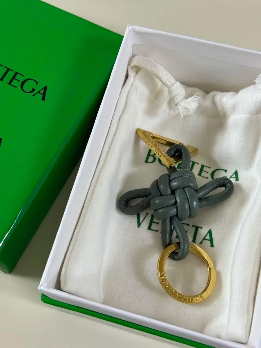 正規品⭐️美品⭐️レア⭐️BOTTEGA VENETA ボッテガヴェネタ　キーリング 楽天市場】【名入れ無料】【スペシャルラッピング付き】ボッテガ