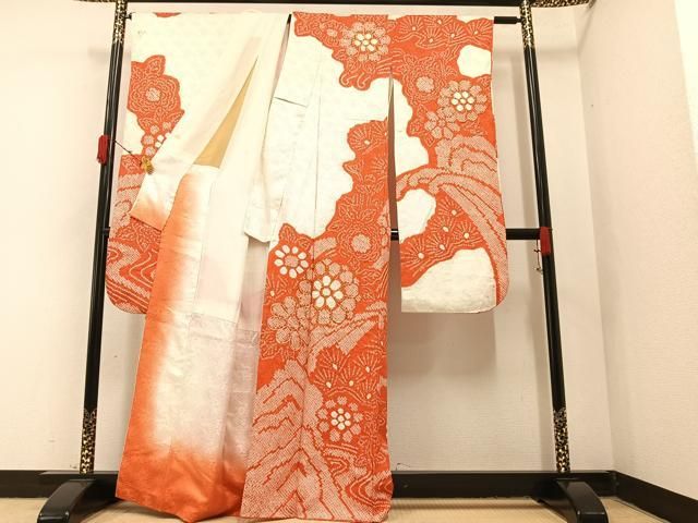 豪華振袖　駒刺繍　絞り　花筏文　正絹　逸品 豪華振袖 駒刺繍 絞り 飾花文 金彩 正絹 逸品 何気なく お見合い