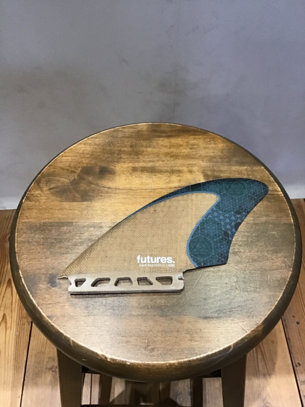 FUTURES FIN『RTM/JUTE TWIN KEEL RASTA』 サーフボードフィン