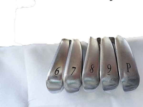 ゼクシオ8 アイアン