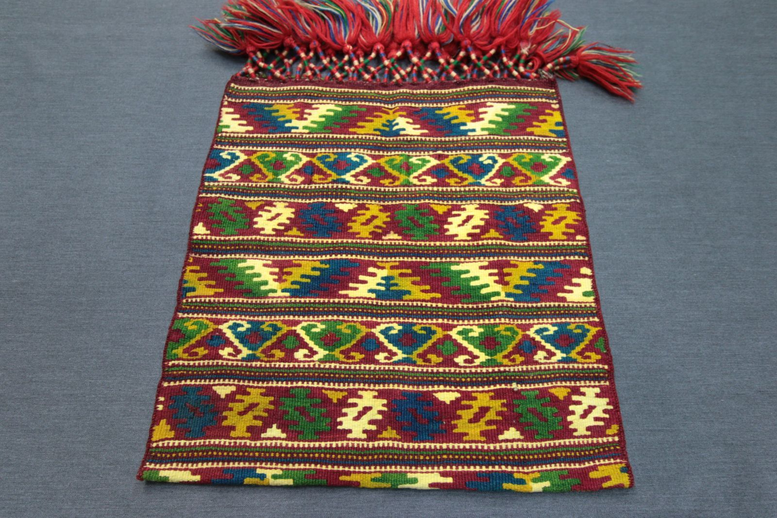 オールドキリムのクッションカバートライバルラグ手織り絨毯