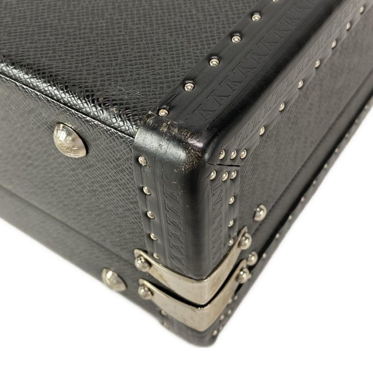 アタッシュケース