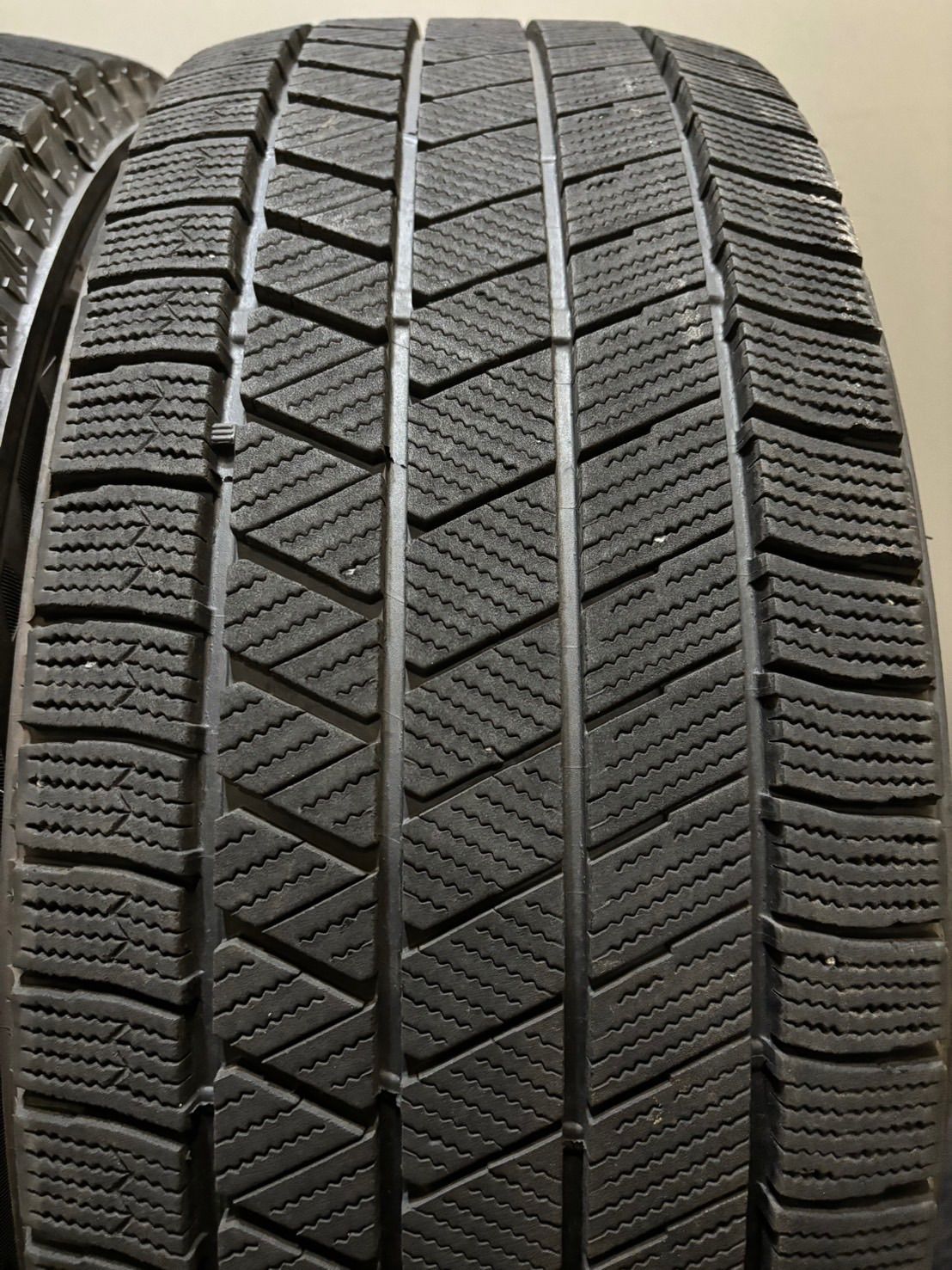 215 55R18 BRIDGESTONE VRX3 21年製 スタッドレス 4本 ブリヂストン ブリザック ヤリスクロス CX-3 南7-K290