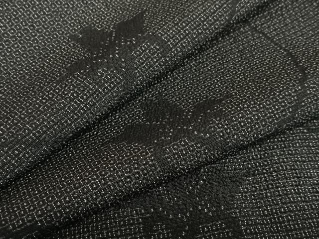平和屋着物○本塩沢 110亀甲 花唐草文 黒地 正絹 逸品 AAAU8056zg