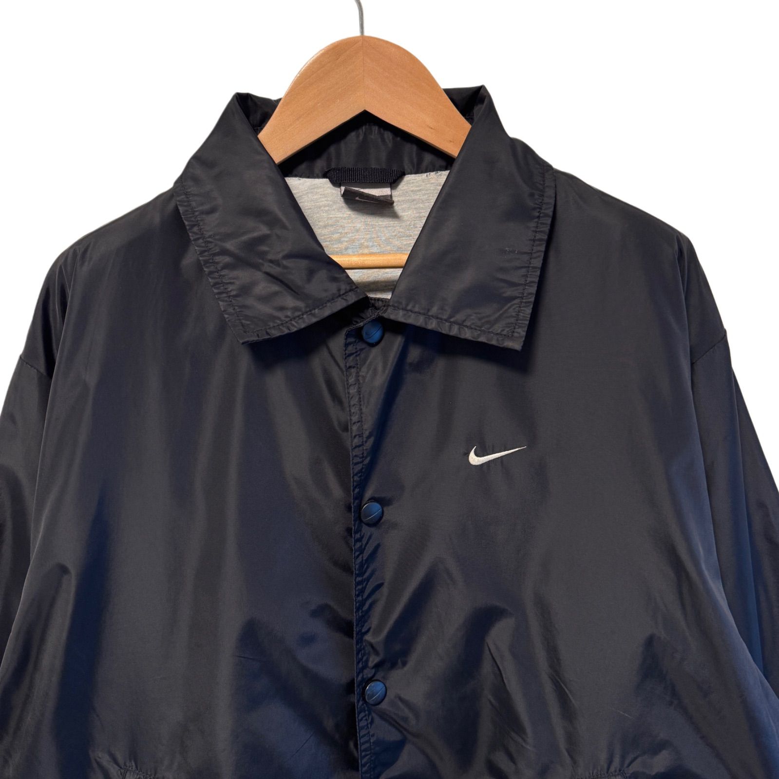 ナイキ　90s　刺繍ロゴ　ナイロンコーチジャケット　黒白　XL　ゆるだぼ　古着. NIKE ナイロンコーチジャケット XL相当(表記S) ビックシルエット