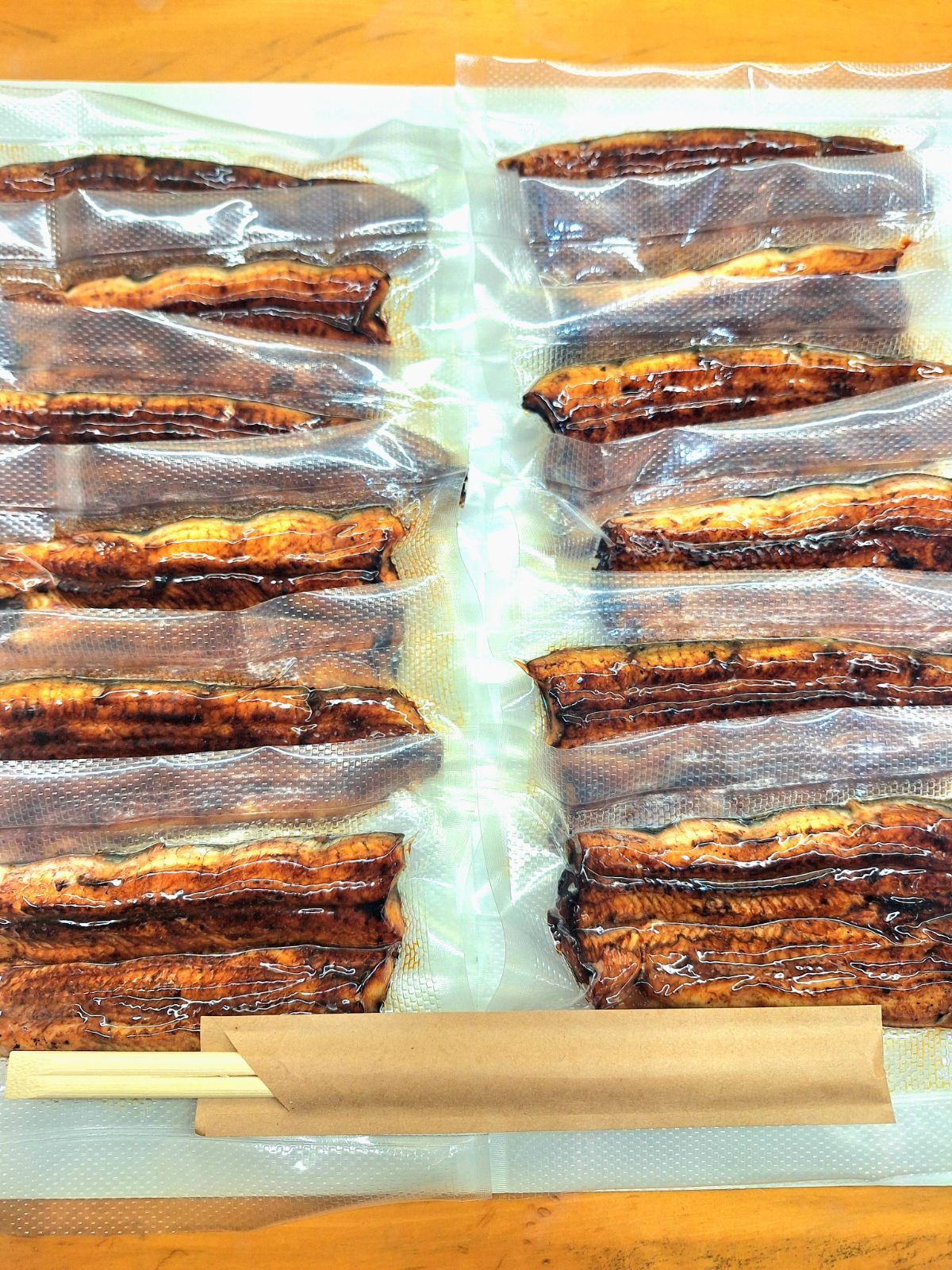 お徳用 国産うなぎ蒲焼 150g×6尾入 1尾当り2400円 冷凍真空パック お徳用 国産うなぎ蒲焼 150g×6尾入 1尾当り2400円 簡易包装 冷凍