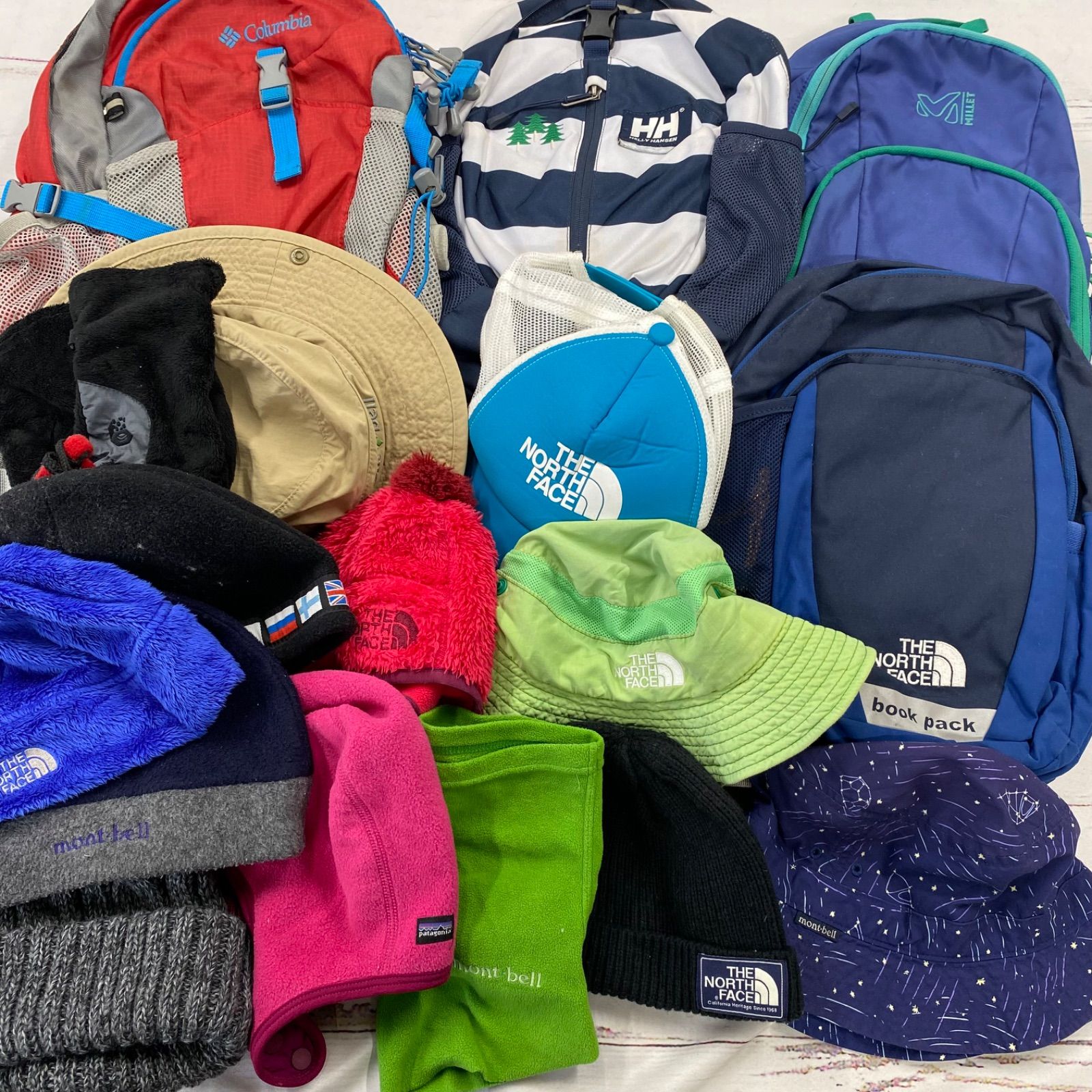 S155 アウトドア系 キッズ 小物 まとめ17点セット リュック キャップ ニット帽