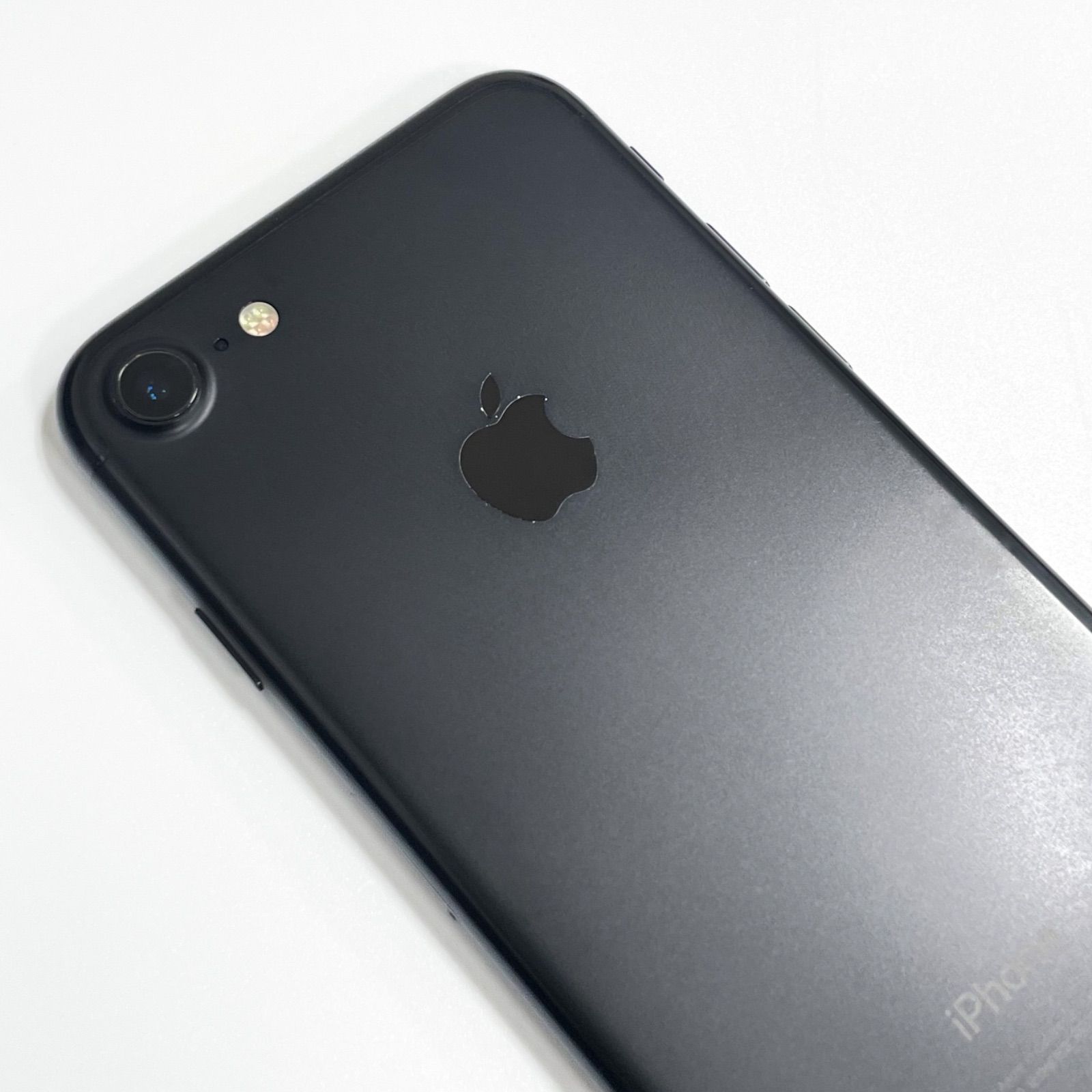 iPhone7 ブラック32GB 未使用(ほぼ新品) MNCE2J/A中古】iPhone7 32GB 