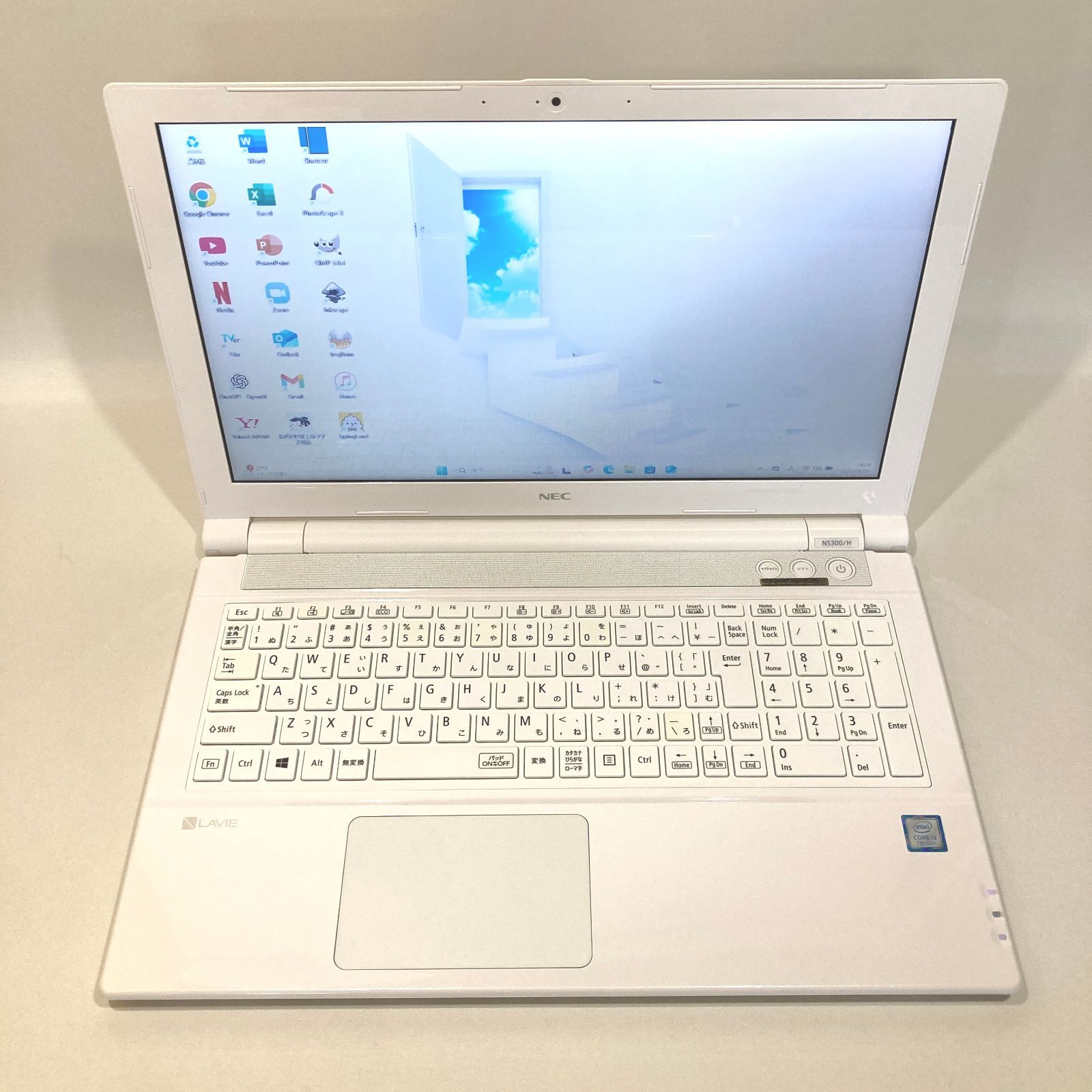 初心者向✨快適i3・大容量・オフィス◇白◇すぐ使えるノートパソコン
