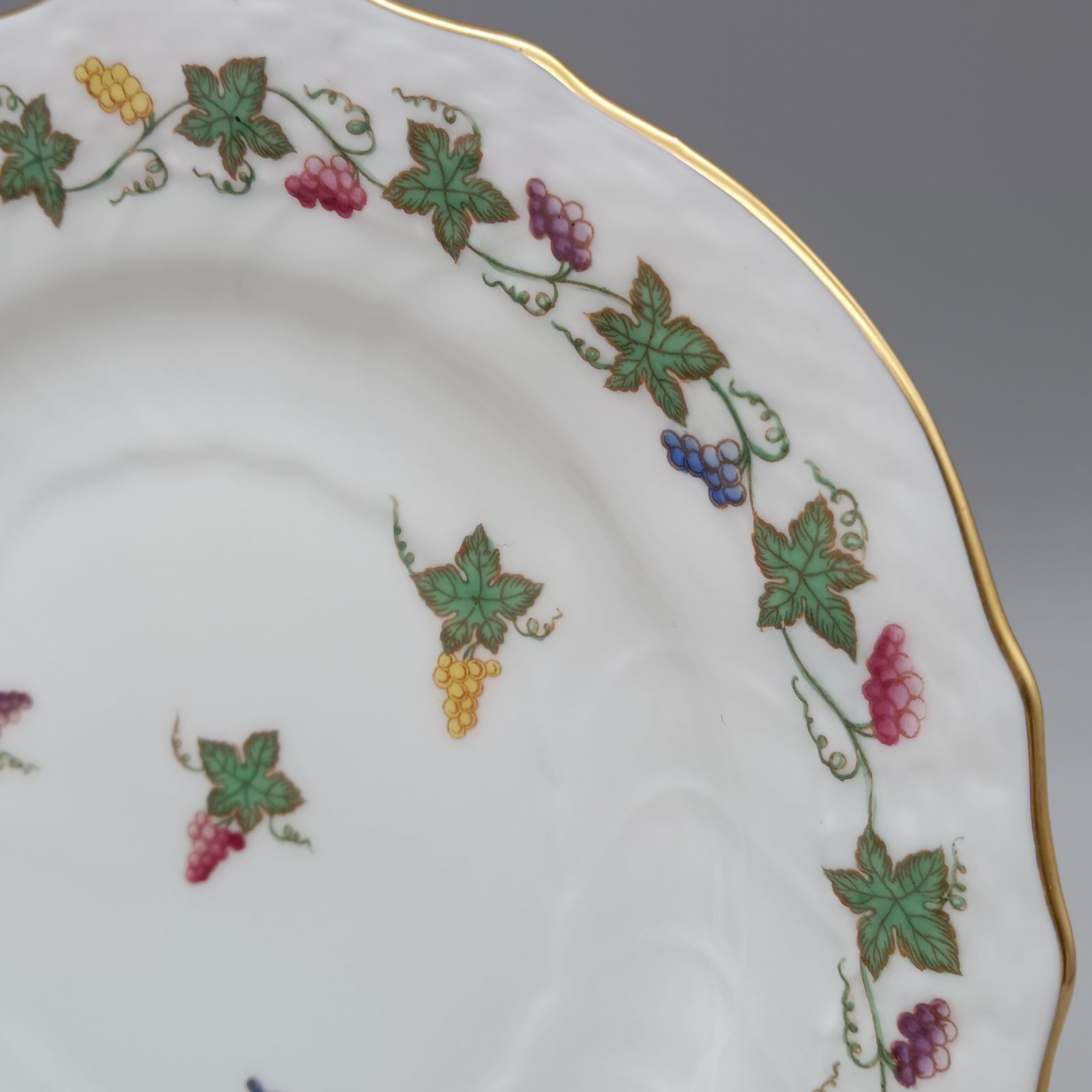 ヘレンド プレート 16cm パン皿 ワインリーブ SZGV 多彩色 1枚 - メルカリ