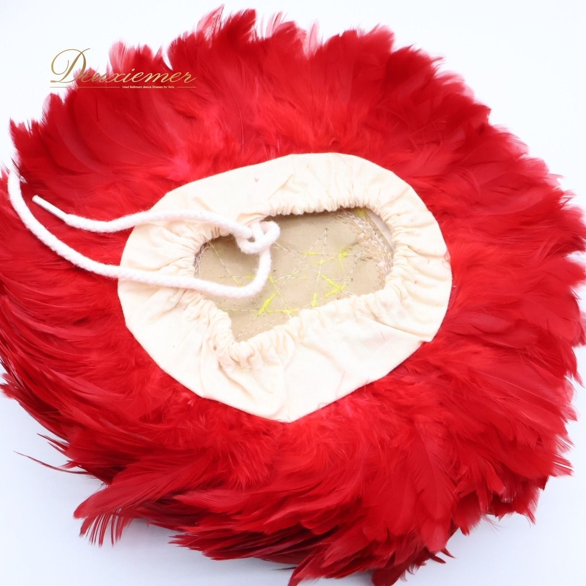 フラダンス用 赤と黄色の鮮やかな羽根を使用したウリウリです