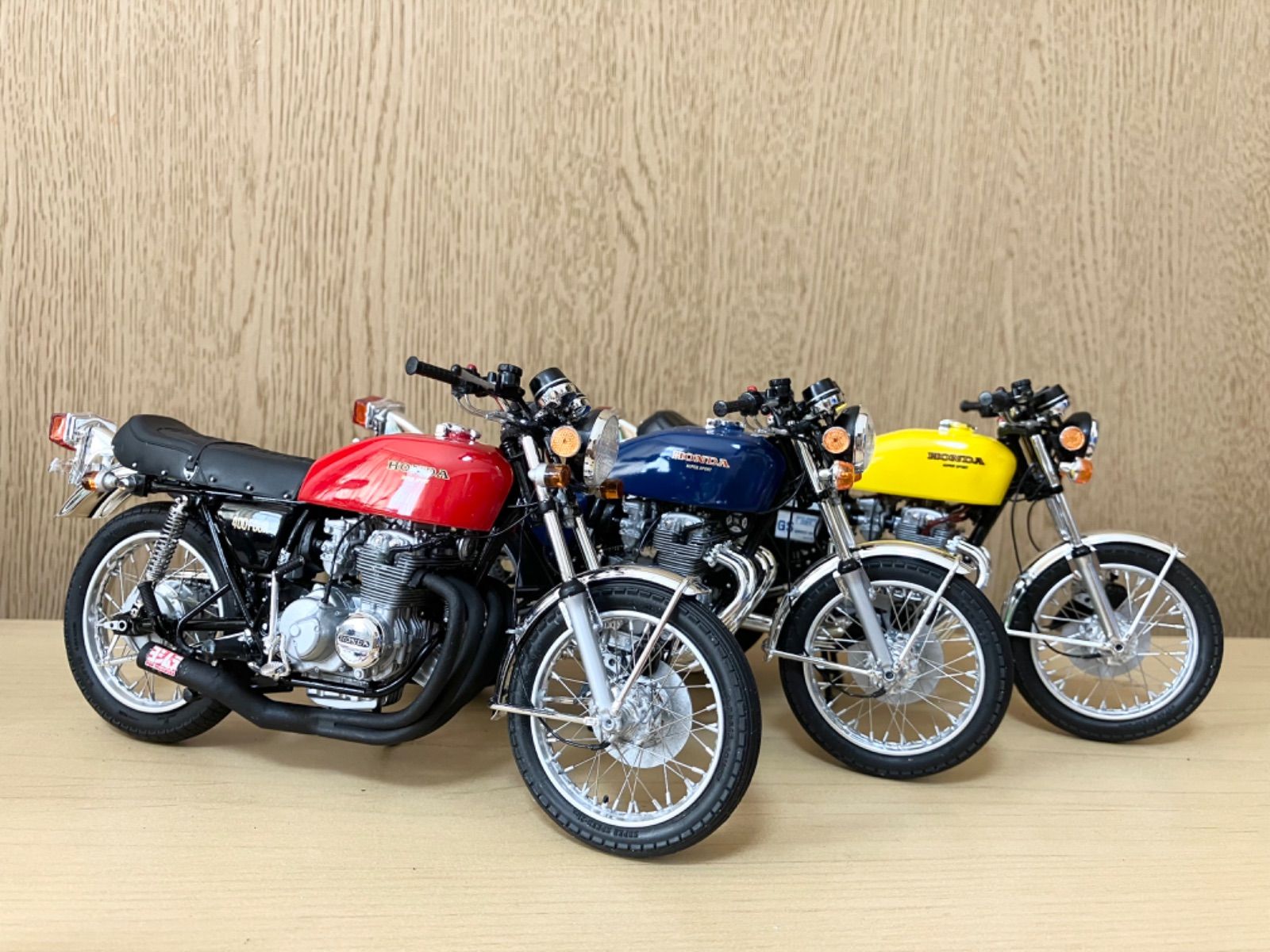 1/12スケールホンダCB400FOUR プラモデル完成品 プチカスタム仕様