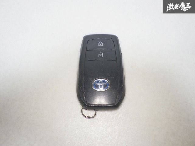 まとめ売り！トヨタ純正　ヤリス　スマートキー　007-AH0011 TOYOTA トヨタ 純正 MXPH10 ヤリス スマートキー キーレス 2