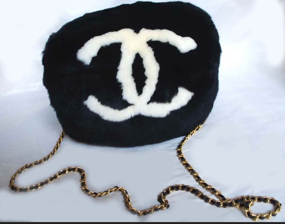 CHANEL ラパンファー ハンドウォーマー チェーンショルダーバッグ ブラック CHANEL シャネル ラパンファー ハンドウォーマー ココマーク