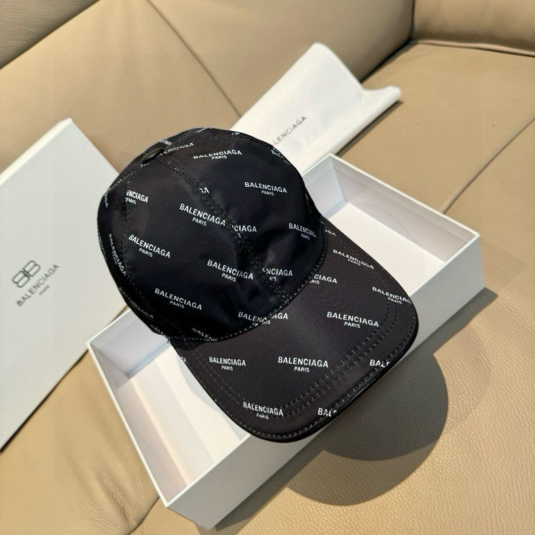 Balenciaga（バレンシアガ）クラシック ベースボールキャップ02