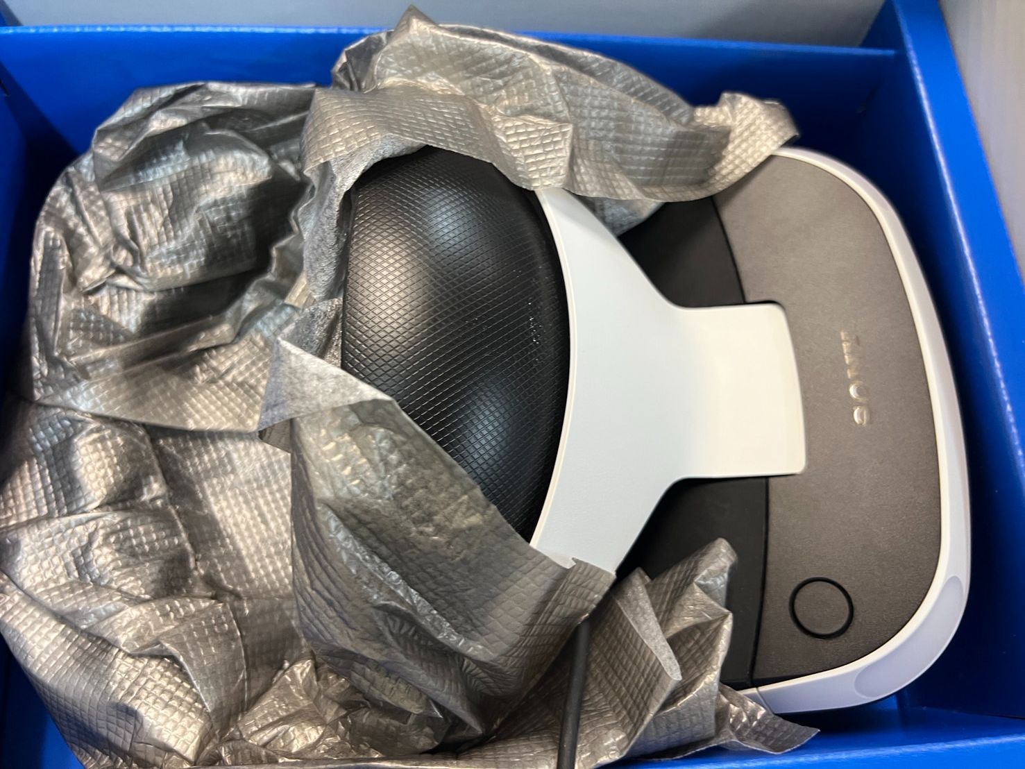 PSVR  後期型　カメラ同梱版  CUH-ZVR2 Amazon.co.jp: PSVR 後期型 カメラ同梱版 CUH-ZVR2 : おもちゃ