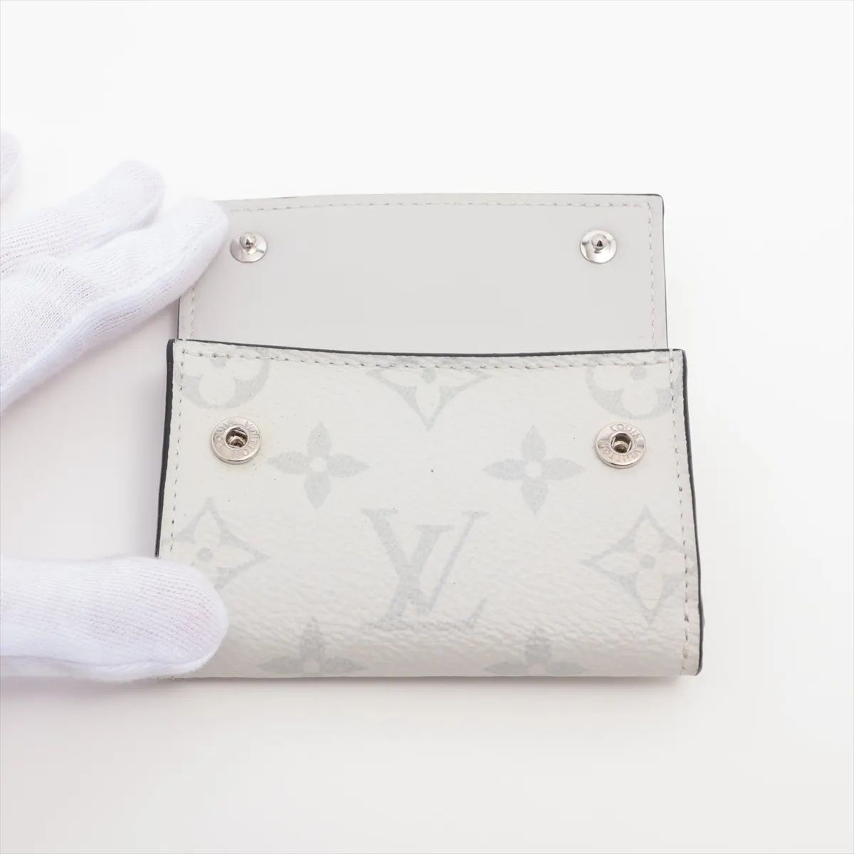 【極美品】ルイヴィトン タイガラマ ディスカバリーコンパクト ホワイト 折り財布 極美品】ルイヴィトン タイガラマ ディスカバリーコンパクト ホワイト