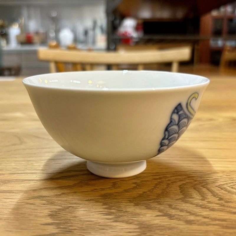 青