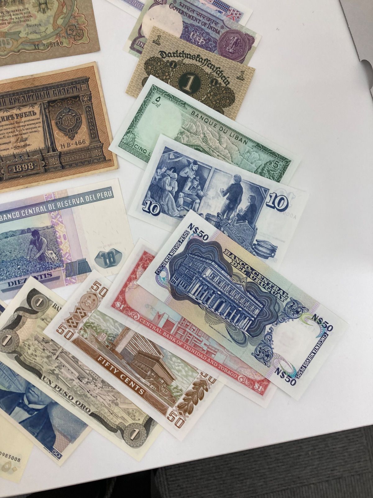 外国　古銭・古札　まとめ売り　約2581.6g 外国紙幣 旧外国紙幣 古銭 古札 まとめ売り - メルカリ