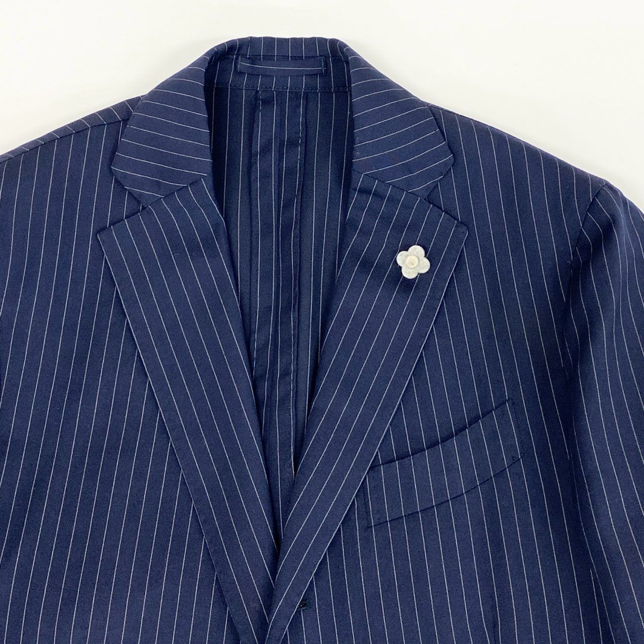 75i8 《美品》 LARDINI ラルディーニ ブートニエール付 セットアップ